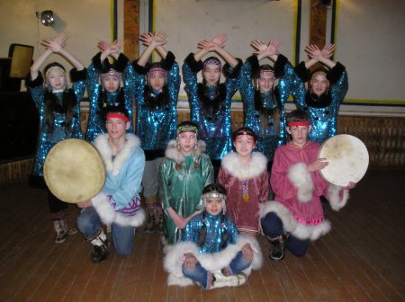 9 апреля 2011 года в ДК с.Анюйск был проведён тематический вечер «Мы родом из тундры».